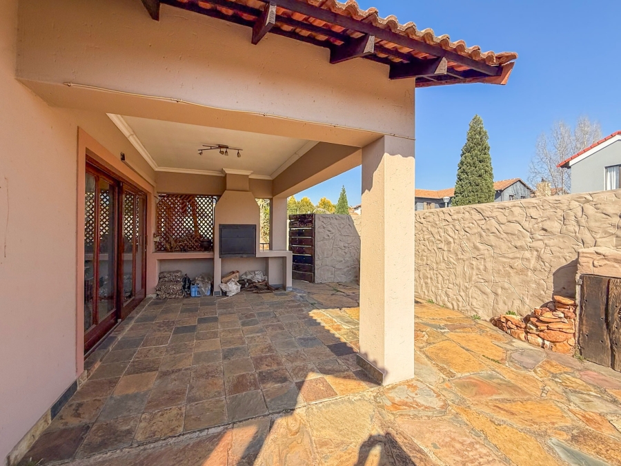 4 Bedroom Property for Sale in Xanadu Eco Park North West